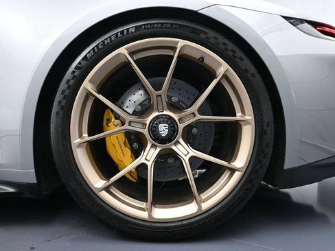 Certified 2022 Porsche 911 GT3 RWD image 24