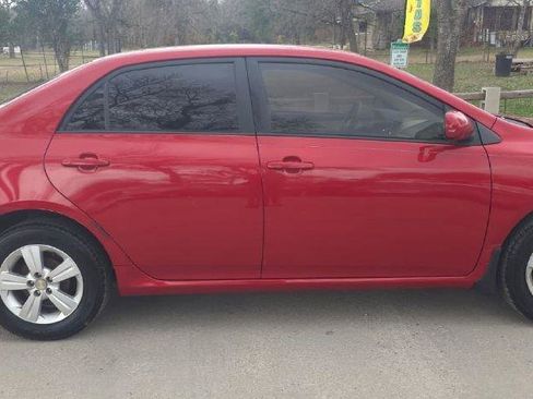 Used 2011 Toyota Corolla LE image 4