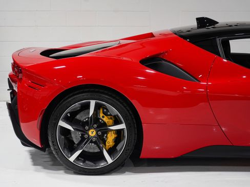 Used 2022 Ferrari SF90 Stradale AWD/4WD image 21