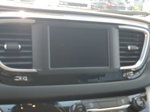 Used 2023 Chrysler Voyager LX FWD image 18