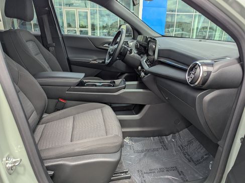 Certified 2025 Chevrolet Equinox LT AWD/4WD image 37