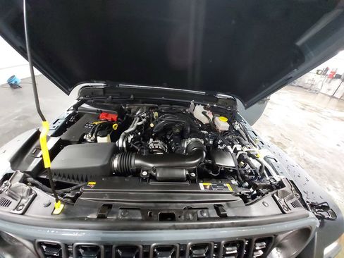 Used 2024 Jeep Wrangler Unlimited Sport AWD/4WD image 30