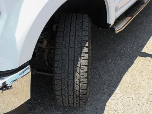 Used 2020 Ford F250 XLT w/ XLT Value Package image 39