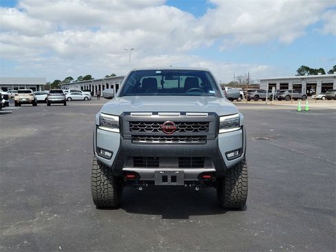 Used 2025 Nissan Frontier PRO-4X image 20