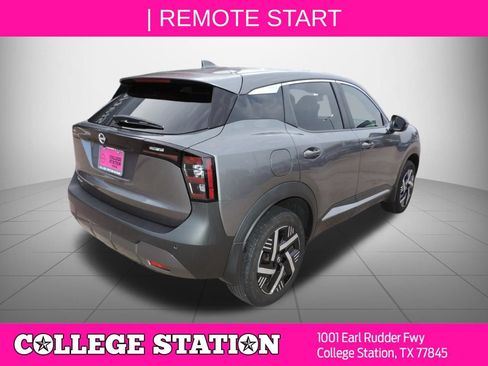 Certified 2025 Nissan Kicks SV FWD image 4
