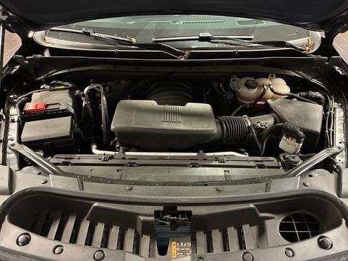 Certified 2025 Cadillac Escalade Sport AWD/4WD image 24