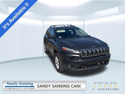 Used 2018 Jeep Cherokee Latitude Plus w/ Comfort/Convenience Group
