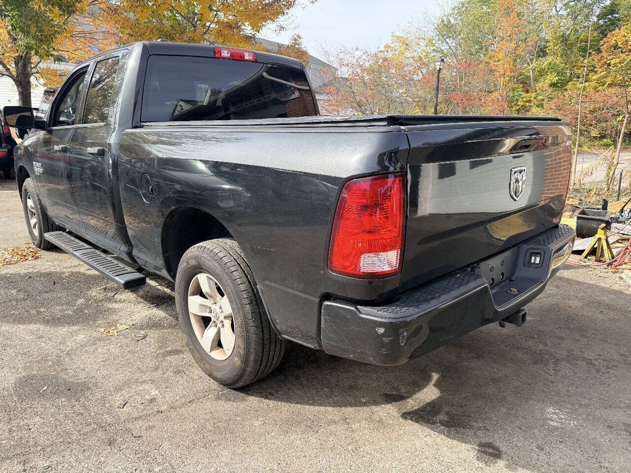 Used 2019 RAM 1500 Express AWD/4WD image 4