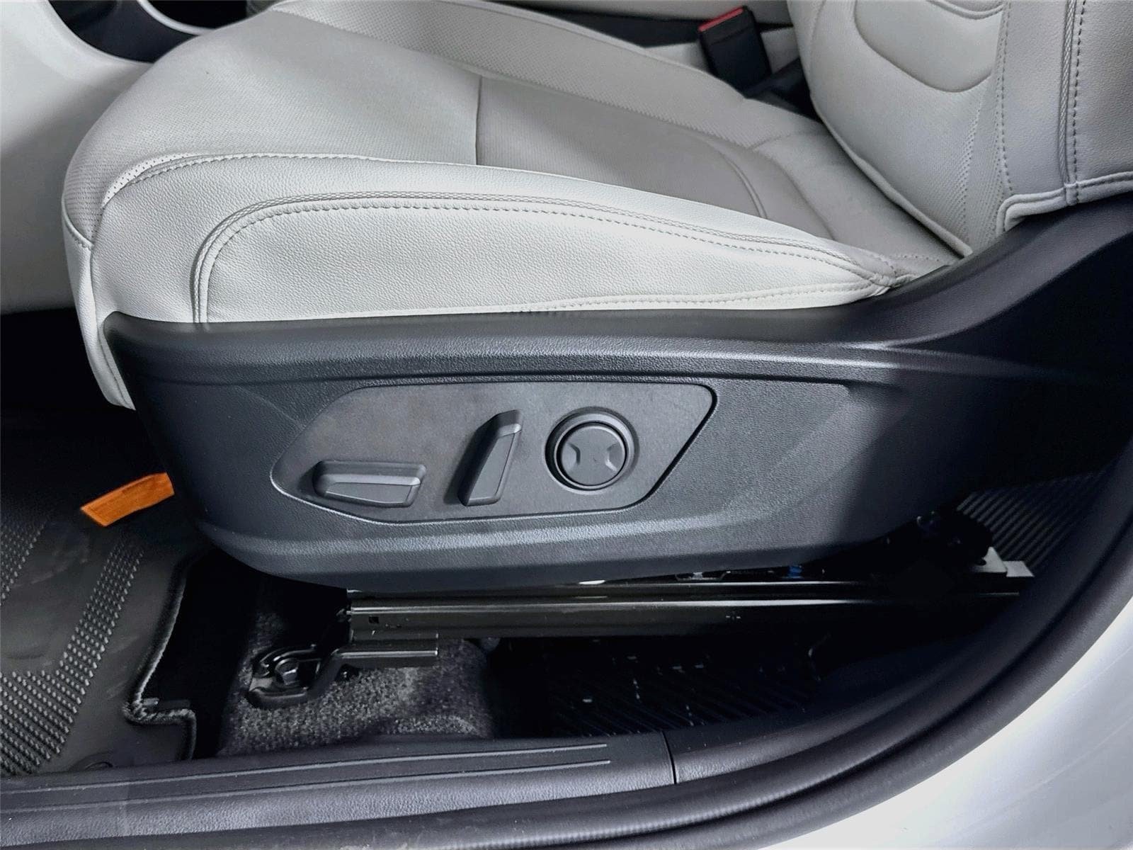 New 2026 Hyundai Tucson Limited w/ Tow & Go Package FWD image 22