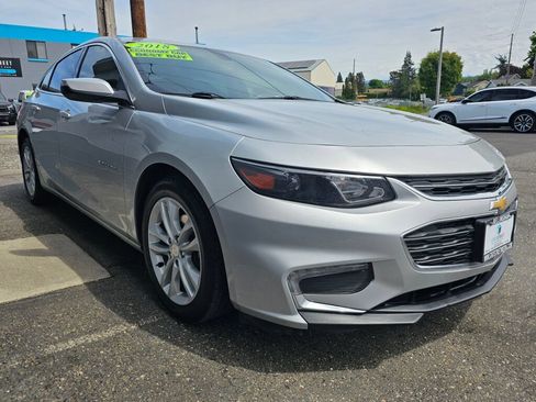 Used 2018 Chevrolet Malibu LT FWD image 6