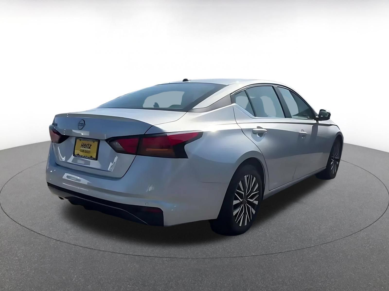Used 2026 Nissan Altima 2.5 SV FWD image 13