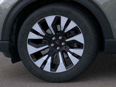 New 2026 Ford Explorer Platinum w/ LUX Leather Package image 19