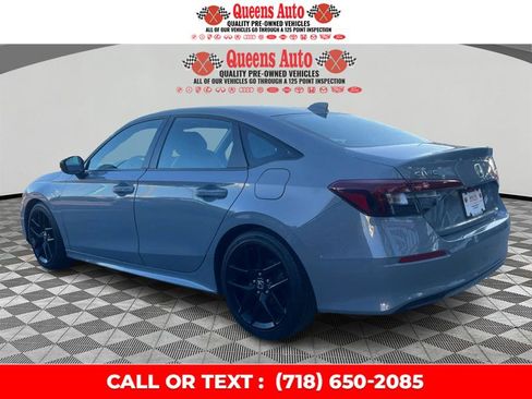 Used 2025 Honda Civic Sport image 4
