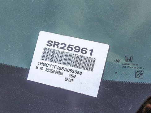 Certified 2025 Honda Accord SE image 29