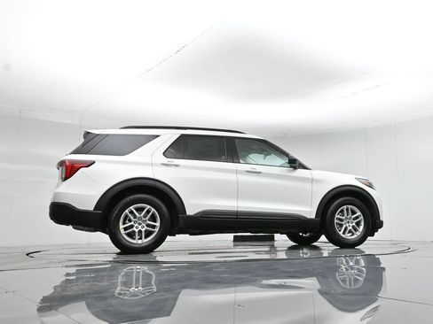 New 2026 Ford Explorer Active RWD image 50