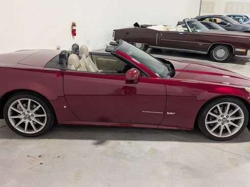 Used 2006 Cadillac XLR V RWD image 17