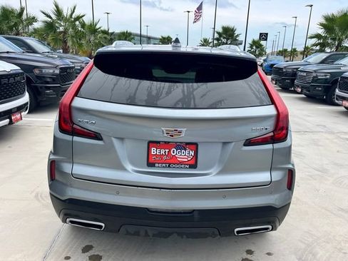 Used 2025 Cadillac XT4 Premium Luxury FWD image 5