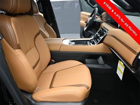 New 2025 Nissan Armada SL w/ Captain's Chari Seat Package image 24