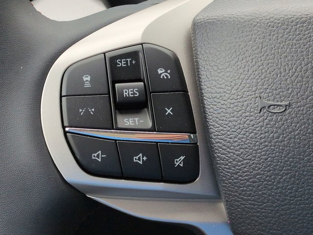 New 2026 Ford Explorer Active RWD image 27