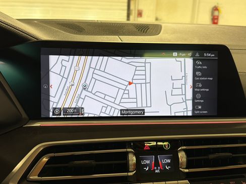 Used 2022 BMW X5 sDrive40i w/ Premium Package RWD image 23