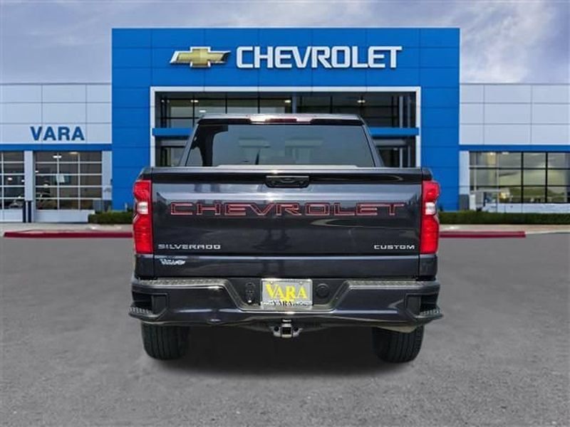 Certified 2022 Chevrolet Silverado 1500 Custom RWD image 4