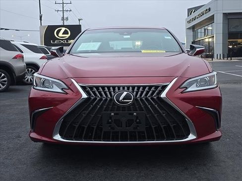 Used 2022 Lexus ES 250 w/ Premium Package image 2