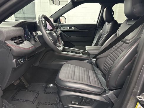 Used 2025 Ford Explorer ST-Line AWD/4WD image 20
