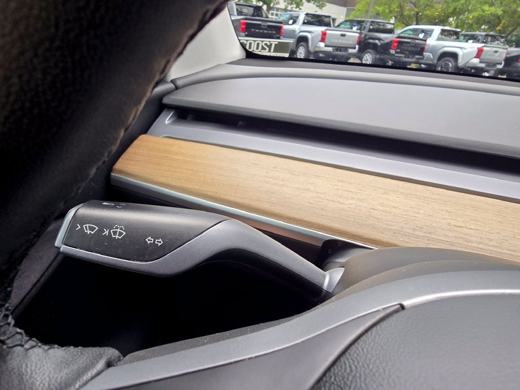 Used 2021 Tesla Model Y Long Range AWD/4WD image 17