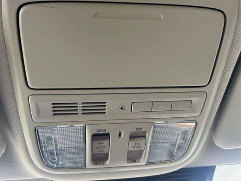 Used 2017 Honda CR-V EX-L image 14