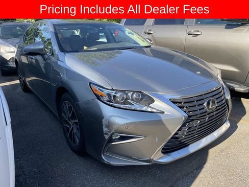 Used 2016 Lexus ES 350 w/ Luxury Package w/Wood Trim FWD image 11