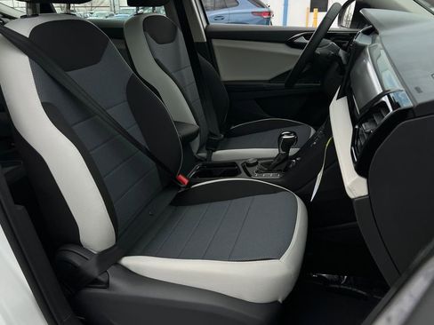 New 2026 Volkswagen Taos S image 9