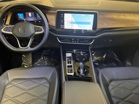 New 2026 Volkswagen Atlas SE image 12
