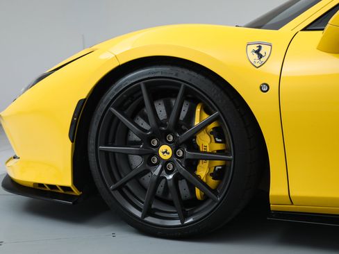 Certified 2022 Ferrari F8 Tributo image 15