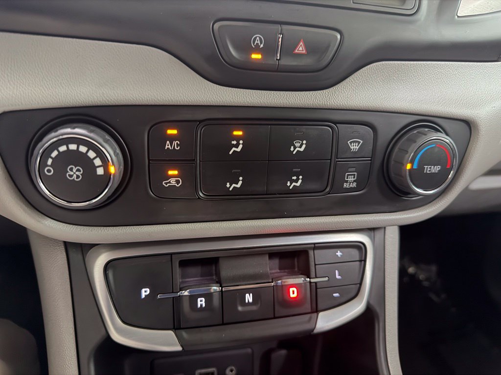 Used 2024 GMC Terrain SLE FWD image 6