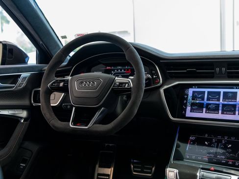 Used 2025 Audi RS 6 performance image 82