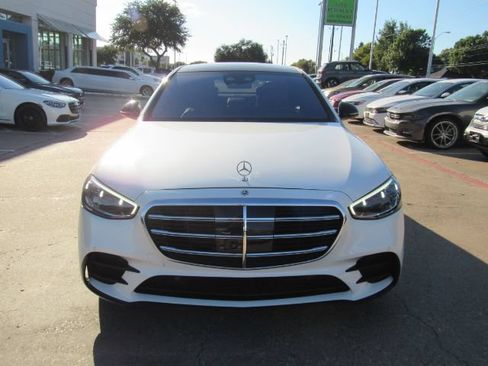Used 2022 Mercedes-Benz S 580 4MATIC Sedan image 3
