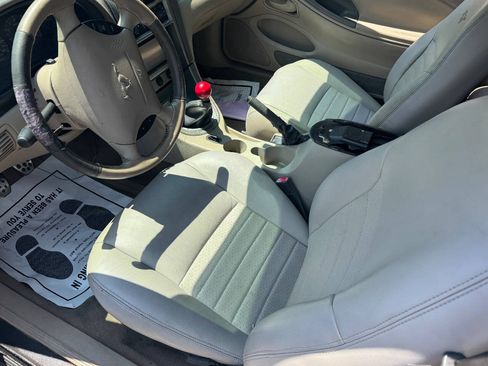 Used 2004 Ford Mustang GT RWD image 10