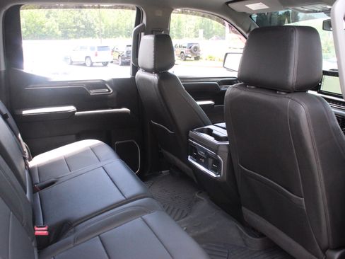 Used 2022 Chevrolet Silverado 1500 LTZ AWD/4WD image 32