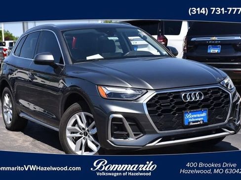 Used 2023 Audi Q5 2.0T Premium w/ Convenience Package AWD/4WD image 1