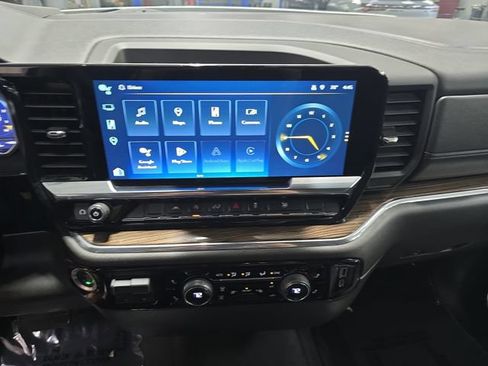 Used 2025 Chevrolet Silverado 1500 LT AWD/4WD image 23