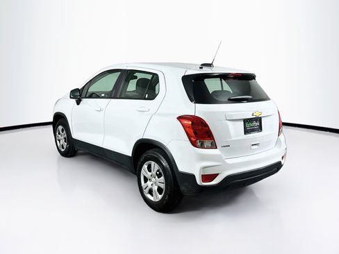 Used 2018 Chevrolet Trax LS FWD image 5