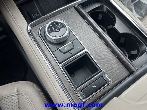 Used 2021 Ford Expedition Limited RWD image 12