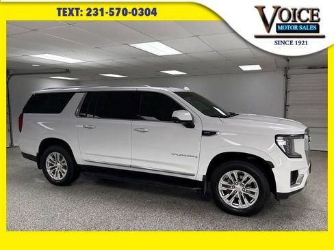 Used 2021 GMC Yukon XL SLT image 1