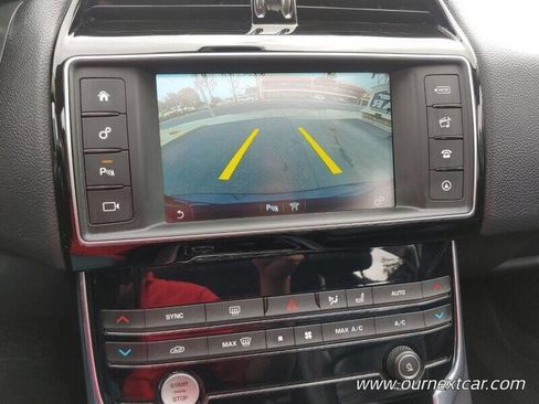 Used 2017 Jaguar XF Premium image 12