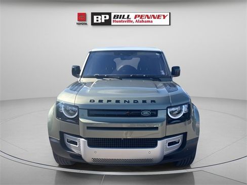 Used 2022 Land Rover Defender 110 image 9