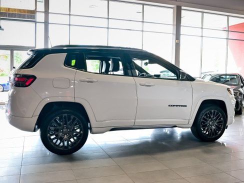 Used 2023 Jeep Compass High Altitude AWD/4WD image 4