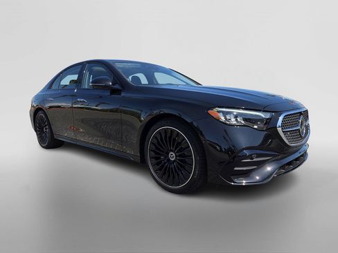 New 2026 Mercedes-Benz E 350 4MATIC Sedan image 7