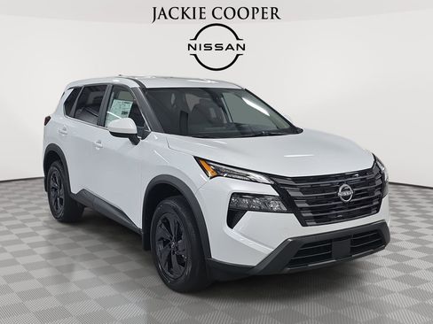 New 2026 Nissan Rogue SV w/ Cold Weather Package FWD image 3