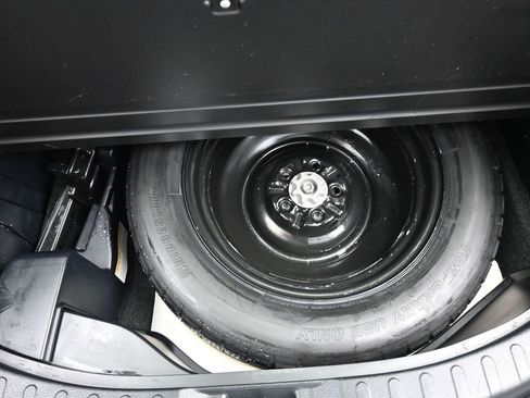 Used 2018 Toyota RAV4 Limited image 49