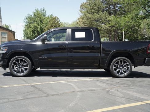 Used 2019 RAM 1500 Laramie AWD/4WD image 2